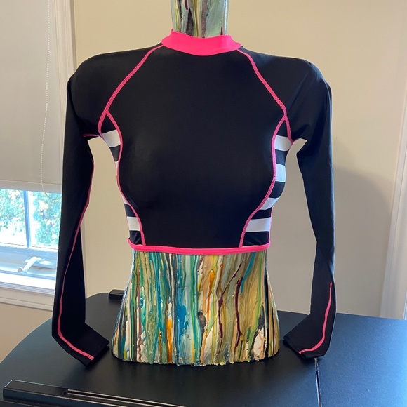 Juicy Couture Sport- Rash Guard Swim Top (S) Black - Picture 6 of 9